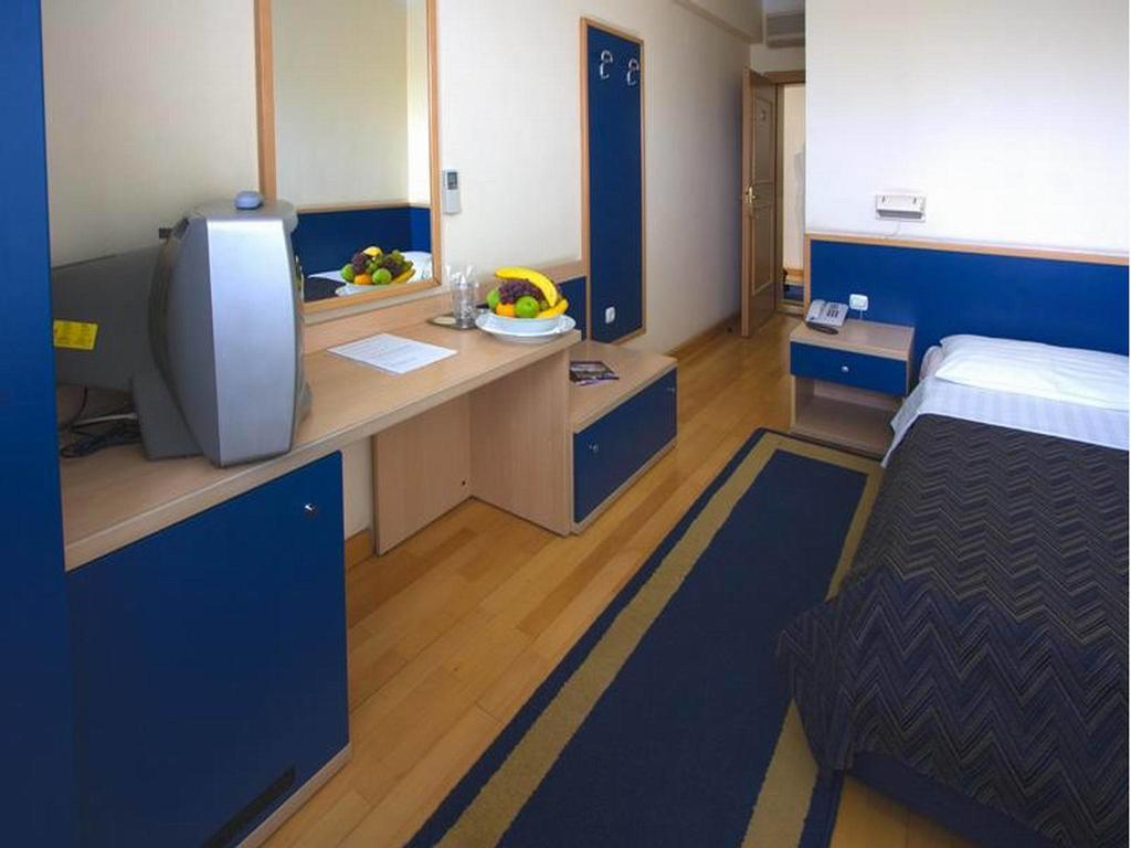 Hotel Cubic Лакташи Номер фото